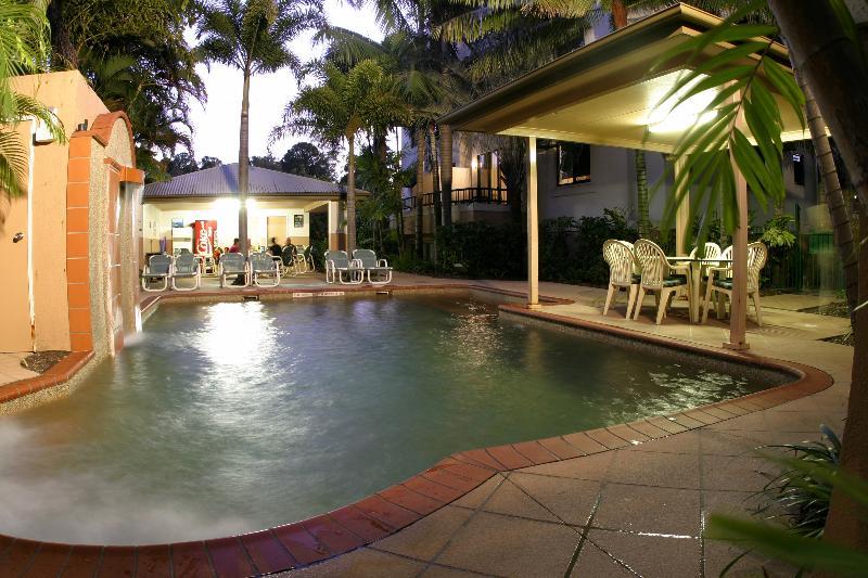 Grosvenor In Cairns Aparthotel Exterior photo